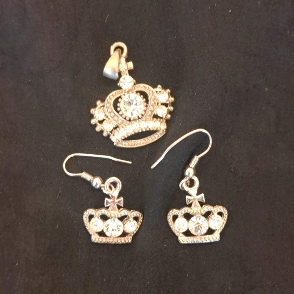 Crown Rhinestone Necklace Charm and Matching Earrings